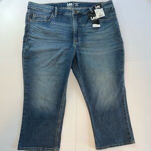 Lee Women's Capri Mid Rise Jeans